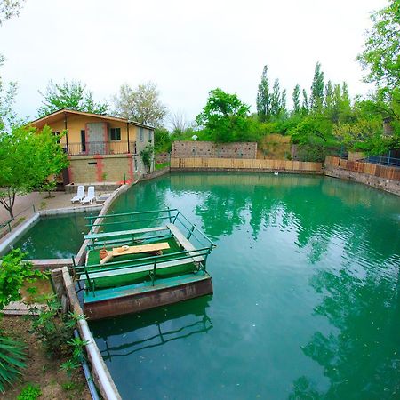 Amiran'S Lake Тбилиси Экстерьер фото