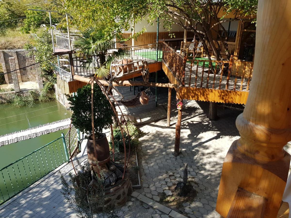 Amiran'S Lake Тбилиси Экстерьер фото